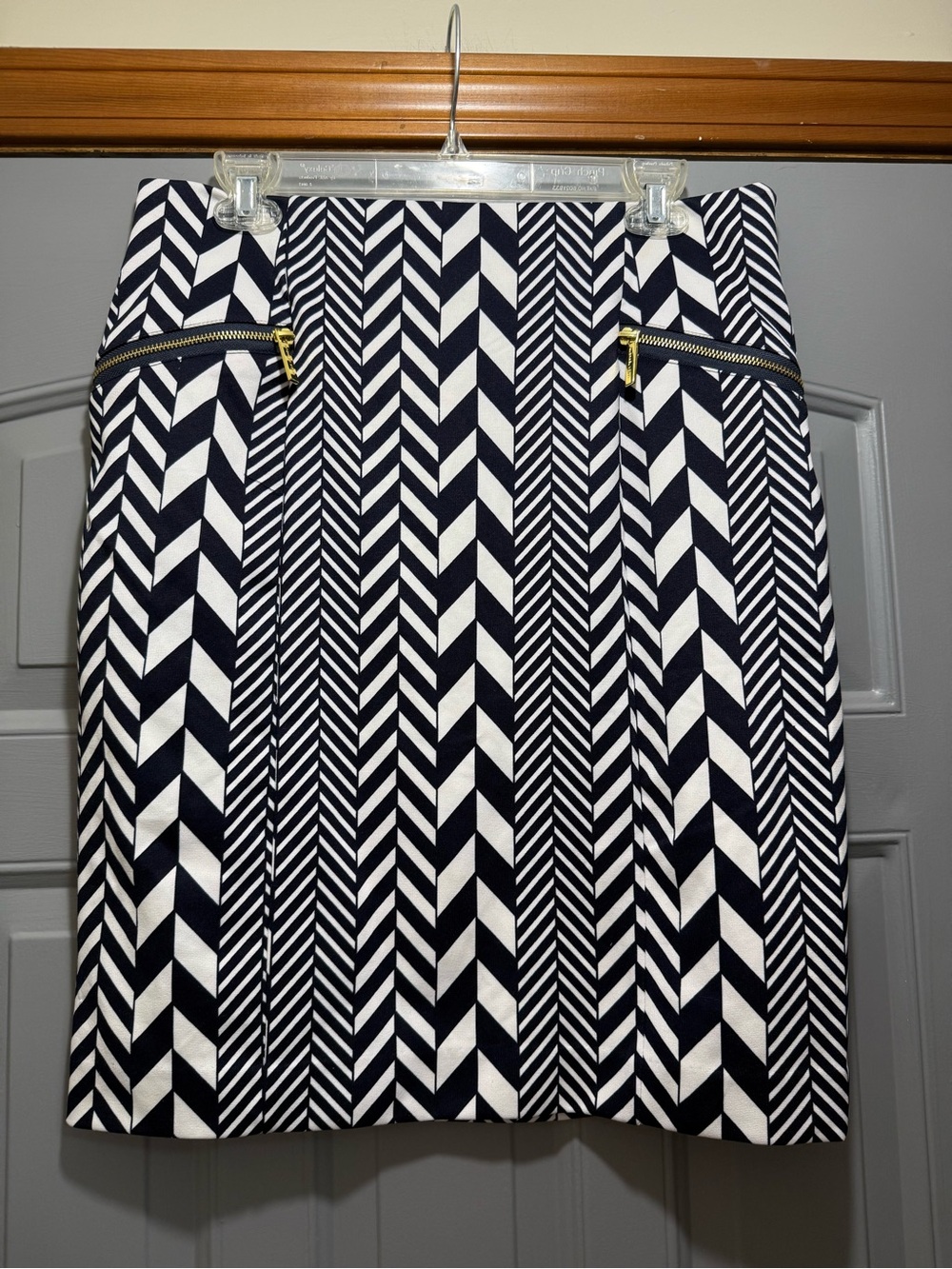Michael Kors Navy and White Chevron Pencil Skirt with Gold Zippers (10)
